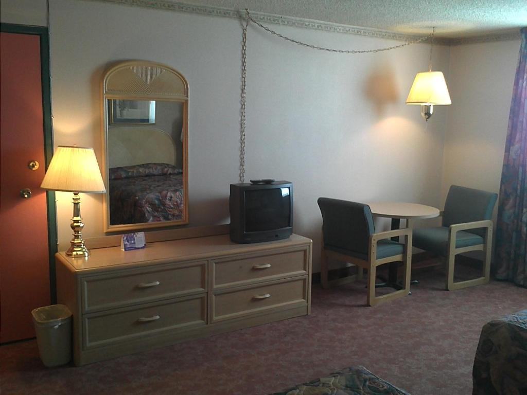 Empire Inn Brandon Ngoại thất bức ảnh