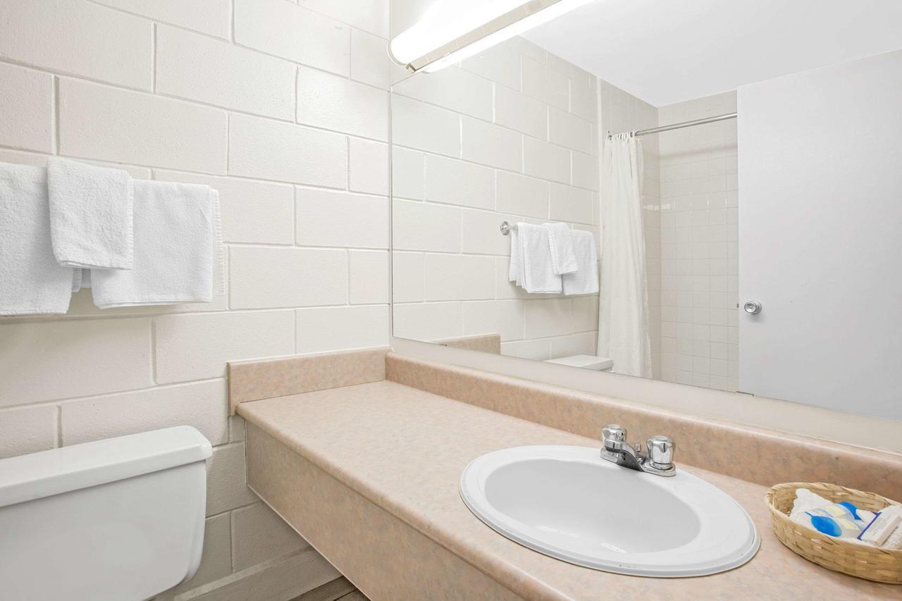 Empire Inn Brandon Ngoại thất bức ảnh